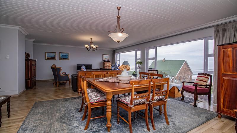 9 Bedroom Property for Sale in Outeniqua Strand Western Cape